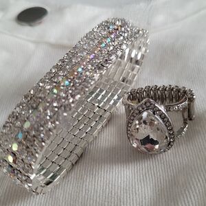 NWOT Silver Tone Bracelet and Ring Set